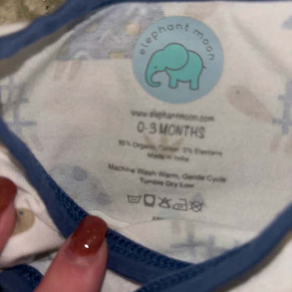 4 piece baby matching turtle set. Size 0-3 months. Worn once. Blanket NWT - Picture 3 of 7